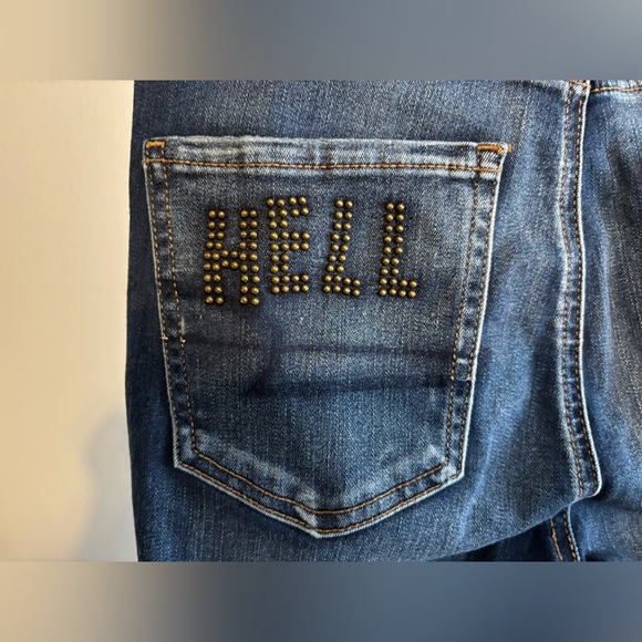 American Eagle Women's Jeans Stretch HELL YEAH Embroidery On Back Blue Denim 2 - Picture 6 of 8